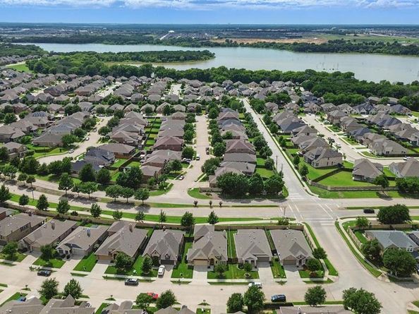 1008  Snowbird Drive , Little Elm Texas 75068