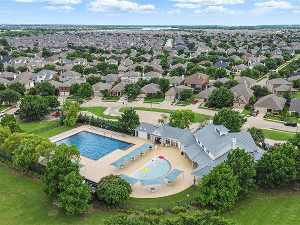 1008  Snowbird Drive , Little Elm Texas 75068