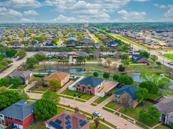 808  Sabona Drive , DeSoto Texas 75115