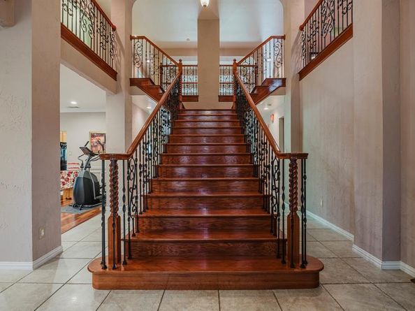 808  Sabona Drive , DeSoto Texas 75115