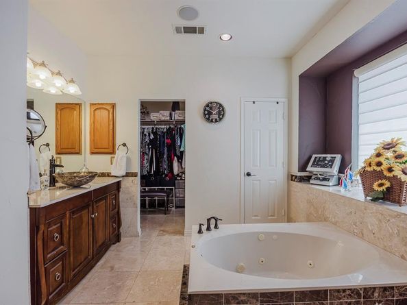 808  Sabona Drive , DeSoto Texas 75115