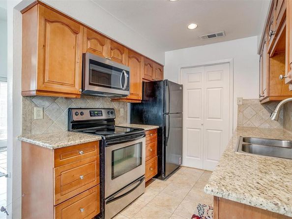 5716  Cedar Creek Drive  5716, Benbrook Texas 76109