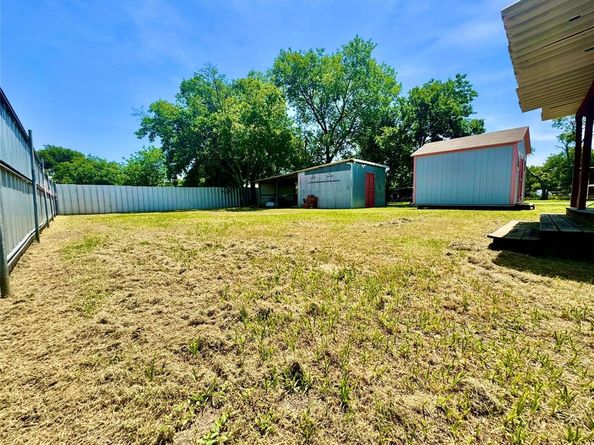 308  Hallvale Drive , White Settlement Texas 76108