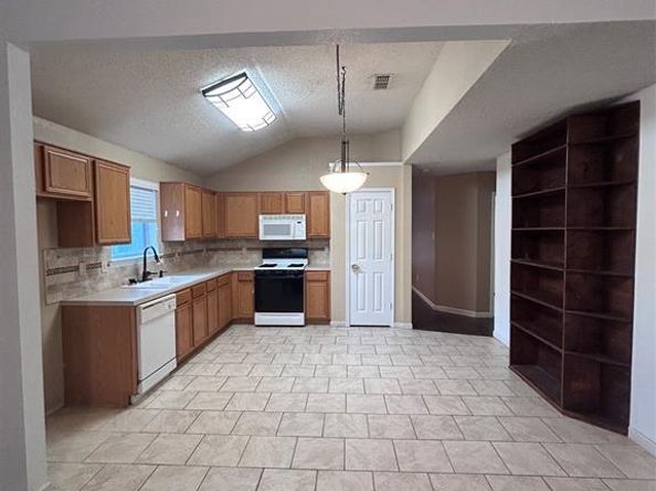 2533  Concina Way , Fort Worth Texas 76108