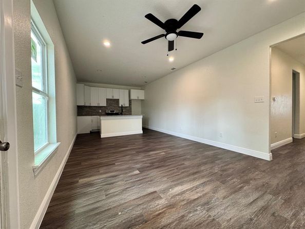 2010  Nantucket Village Drive , Dallas Texas 75217