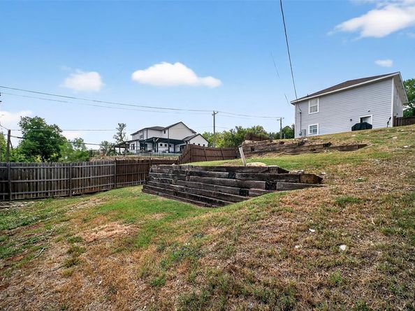 3100  Columbus  , Fort Worth Texas 76106