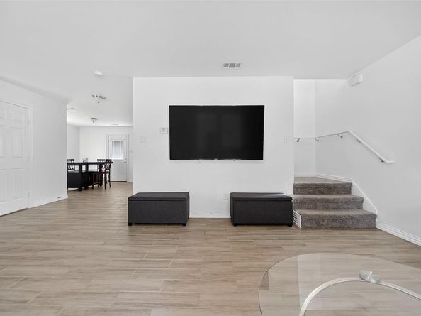3100  Columbus  , Fort Worth Texas 76106