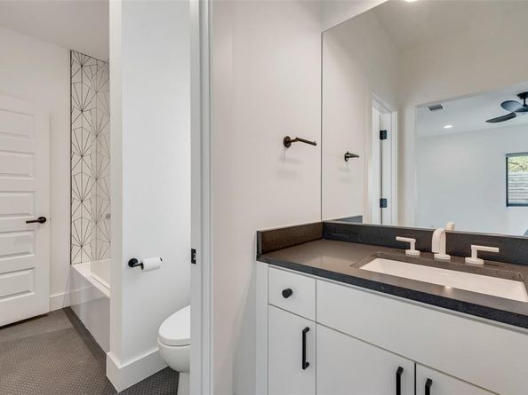6443  Kenwood Avenue , Dallas Texas 75214