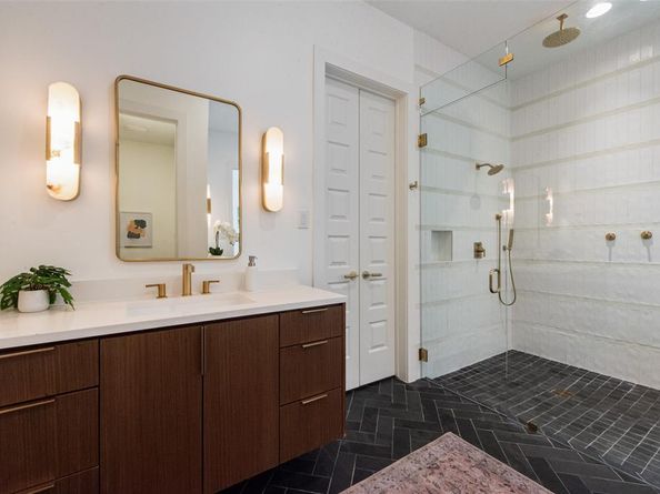 6443  Kenwood Avenue , Dallas Texas 75214