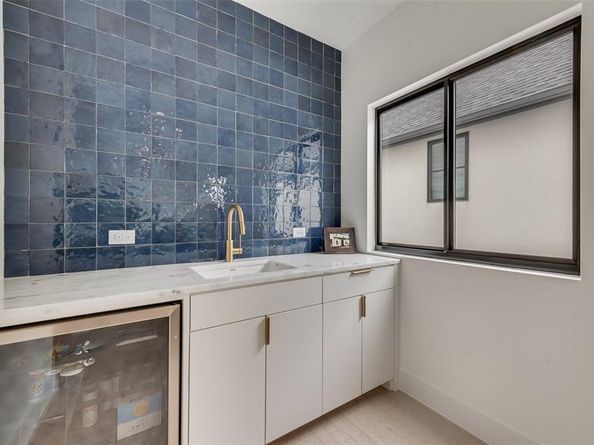 6443  Kenwood Avenue , Dallas Texas 75214