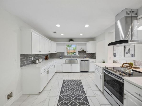 1433  Wagon Wheel Road , Garland Texas 75044