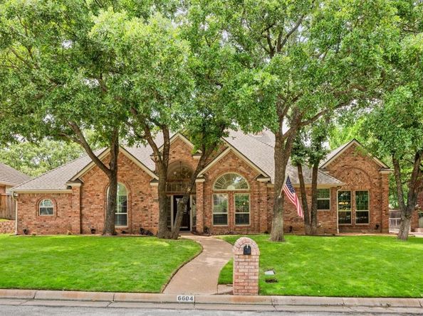 6604  Nantucket Lane , Arlington Texas 76001