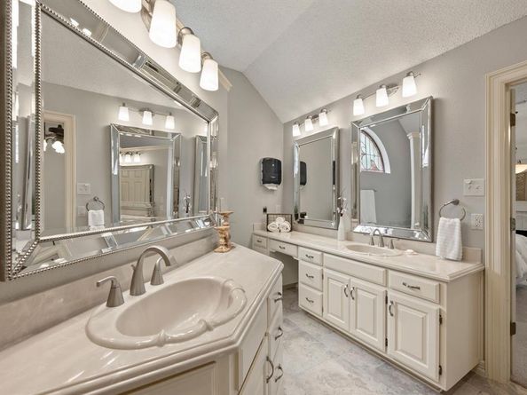6604  Nantucket Lane , Arlington Texas 76001