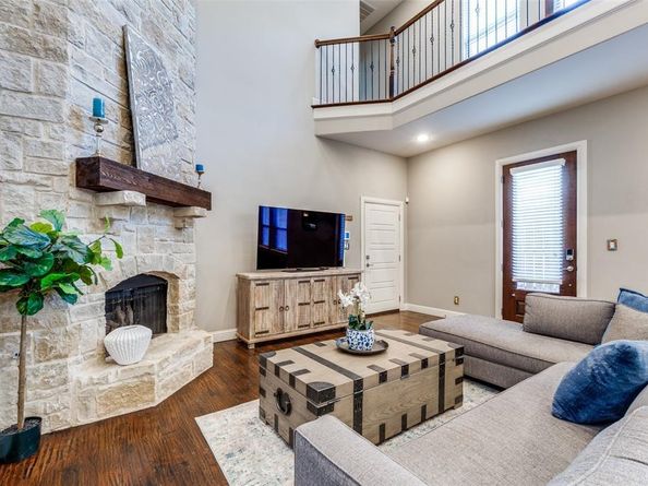 5913  Lewis Street , Dallas Texas 75206