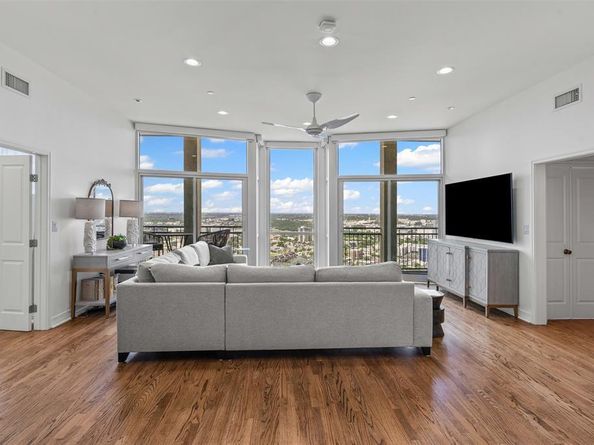 500  Throckmorton Street  2707, Fort Worth Texas 76102