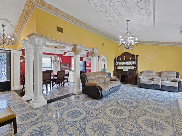 10227  Oak Gate Lane , Dallas Texas 75217