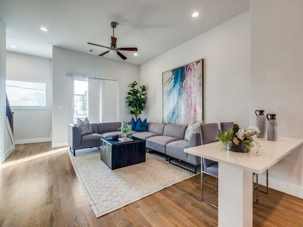 1129  Manderly Court , Dallas Texas 75204