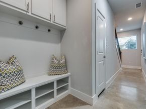 1129  Manderly Court , Dallas Texas 75204