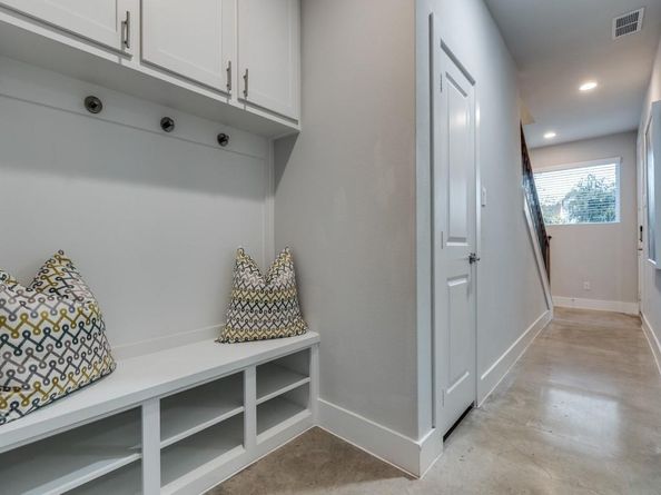 1129  Manderly Court , Dallas Texas 75204