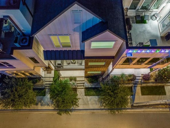 1129  Manderly Court , Dallas Texas 75204