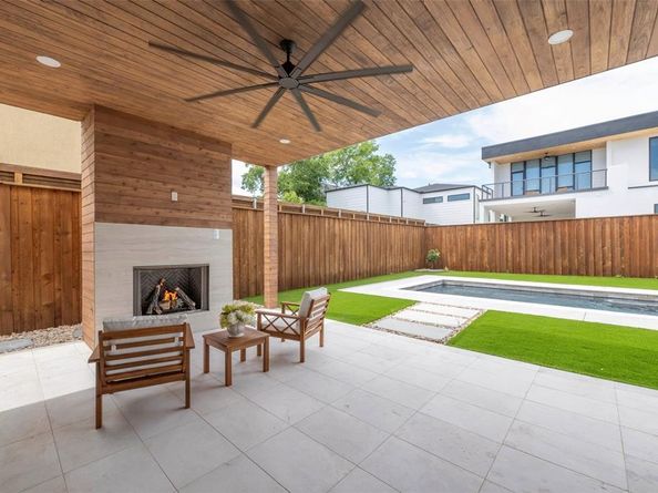 4435  Merrell Road , Dallas Texas 75229