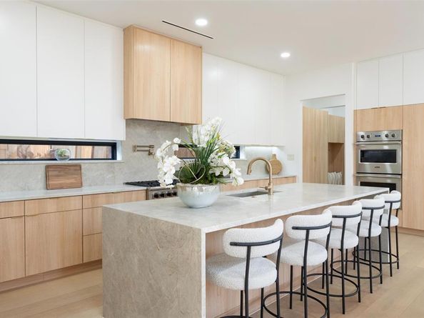 4435  Merrell Road , Dallas Texas 75229