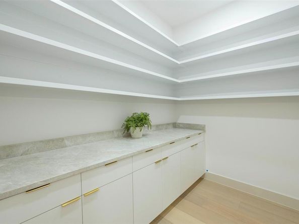 4435  Merrell Road , Dallas Texas 75229