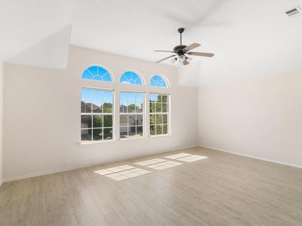 5786  Walnut Creek Drive , Fort Worth Texas 76137