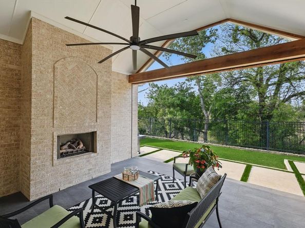 1317  Blue Lake Boulevard , Arlington Texas 76005