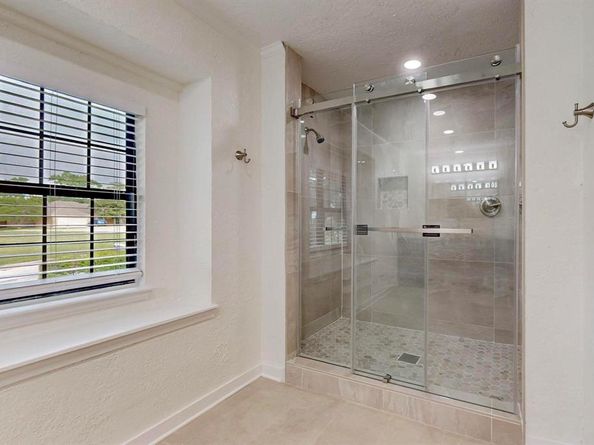 3901  Willow Way Road , Fort Worth Texas 76133