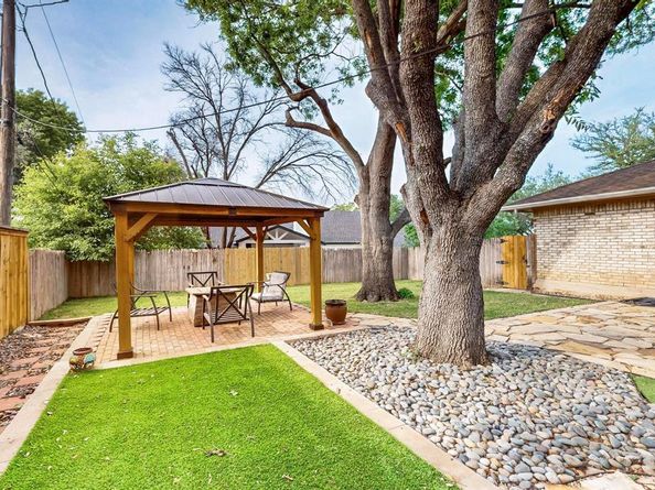 3901  Willow Way Road , Fort Worth Texas 76133