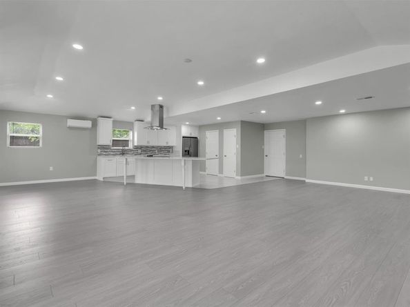 2834  Sunny Hill Lane , Farmers Branch Texas 75234