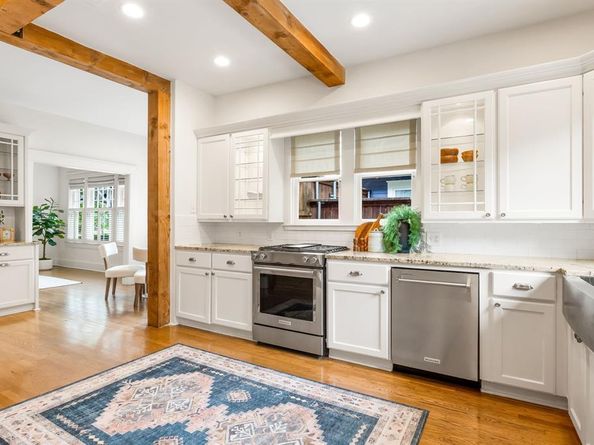 5735  Belmont Avenue , Dallas Texas 75206