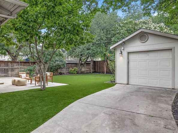 5735  Belmont Avenue , Dallas Texas 75206