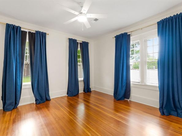 5735  Belmont Avenue , Dallas Texas 75206