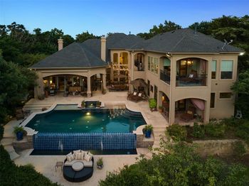827  Bluff Ridge Drive 