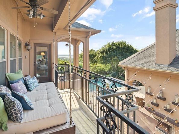 827  Bluff Ridge Drive , Cedar Hill Texas 75104