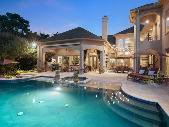 827  Bluff Ridge Drive , Cedar Hill Texas 75104