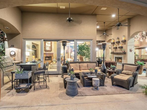 827  Bluff Ridge Drive , Cedar Hill Texas 75104