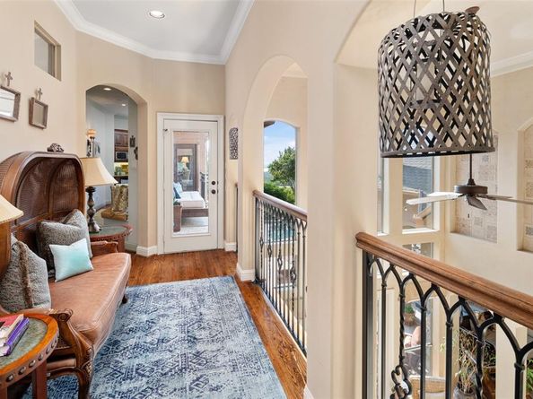 827  Bluff Ridge Drive , Cedar Hill Texas 75104