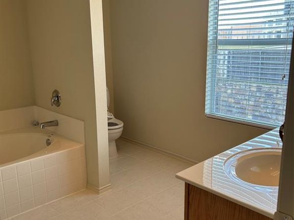 544  Crystal Springs Drive , Fort Worth Texas 76108