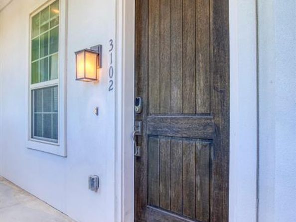 5005  Meridian Lane  3102, Addison Texas 75001