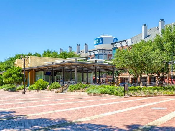 5005  Meridian Lane  3102, Addison Texas 75001