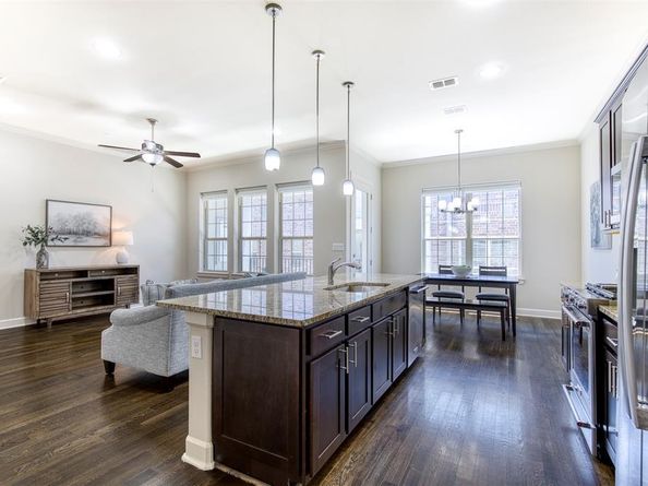 5005  Meridian Lane  3102, Addison Texas 75001