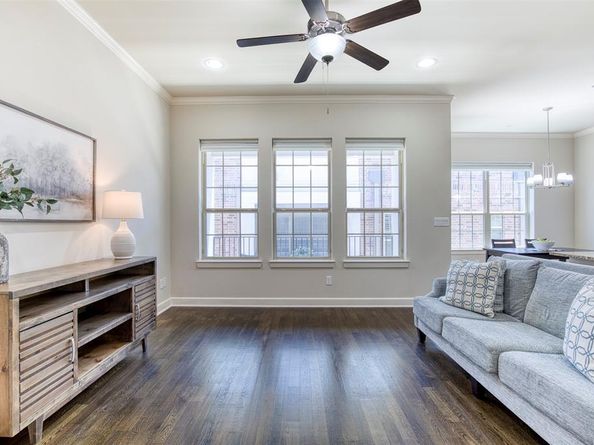 5005  Meridian Lane  3102, Addison Texas 75001