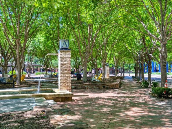 5005  Meridian Lane  3102, Addison Texas 75001