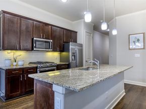 5005  Meridian Lane  3102, Addison Texas 75001