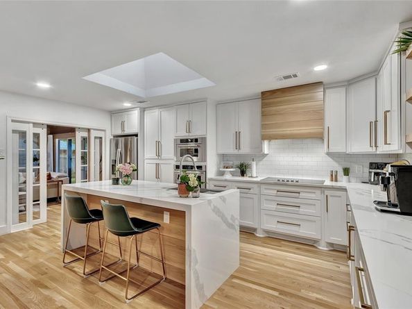 10938  Yorkspring Drive , Dallas Texas 75218