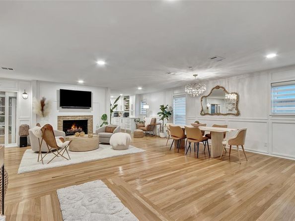 10938  Yorkspring Drive , Dallas Texas 75218