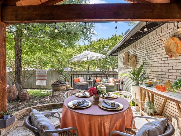 10938  Yorkspring Drive , Dallas Texas 75218